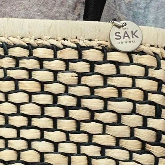 The Sak Woven Straw Rattan Corn Husk Basket Tote Bag Checkered Top Double Handle - Picture 2 of 5